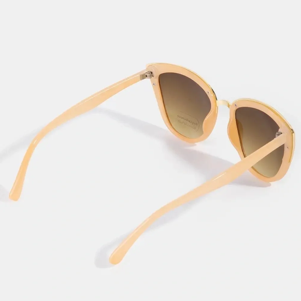 Chic Peach Cat-Eye Sunglasses - Picture 2 of 11
